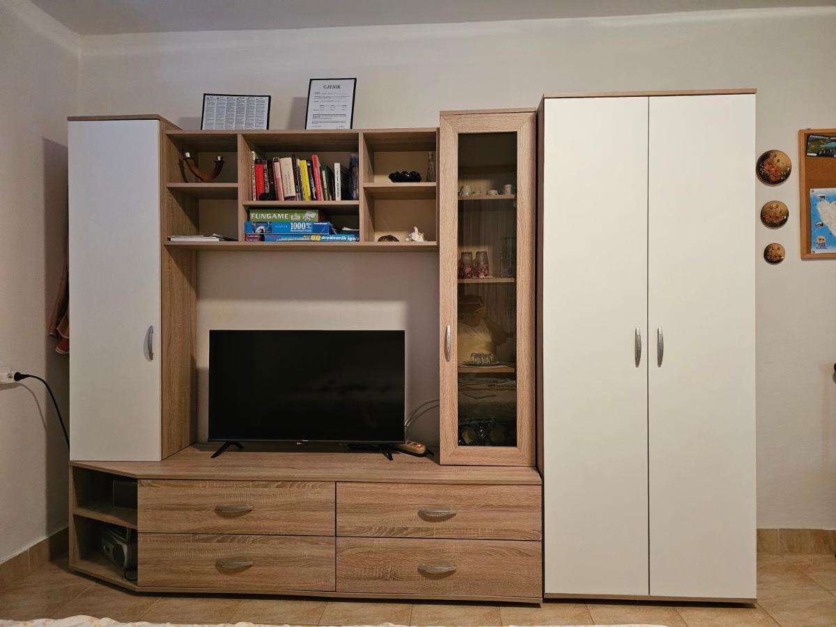 Apartman Irena - Bobovik Vir Eksteriør billede